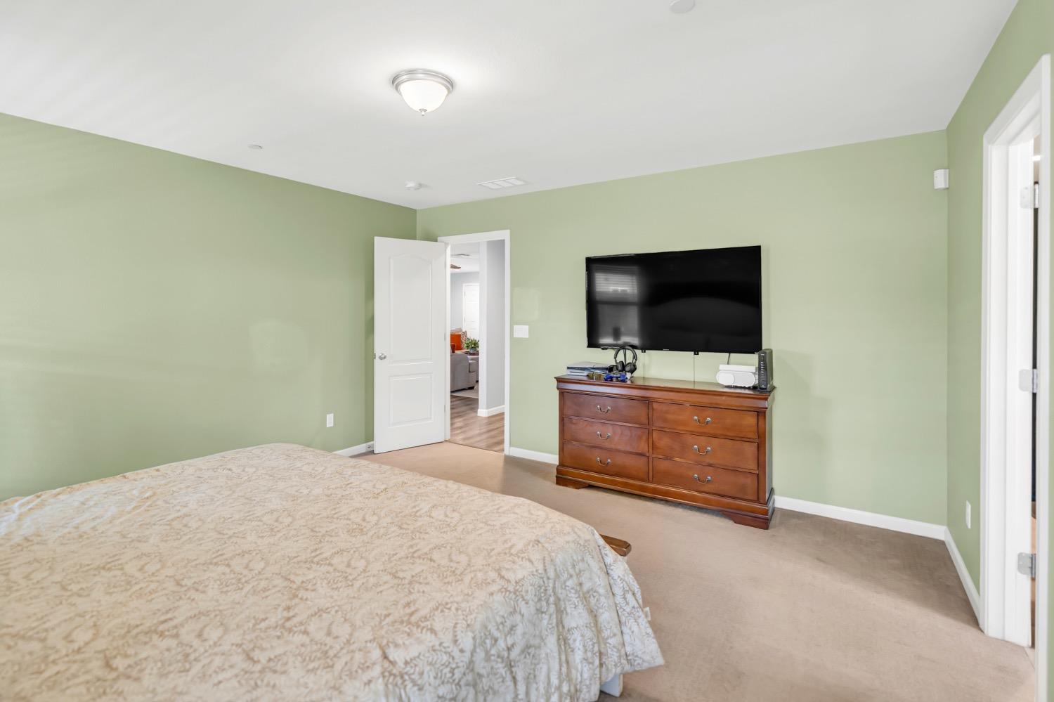 Detail Gallery Image 21 of 42 For 1096 Sierra Bluff St, Plumas Lake,  CA 95961 - 3 Beds | 2 Baths