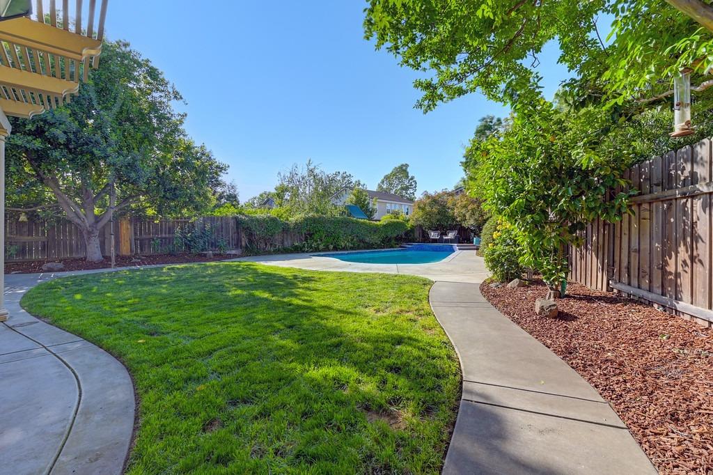Detail Gallery Image 49 of 63 For 2725 Henri Ct, Davis,  CA 95618 - 5 Beds | 2/1 Baths