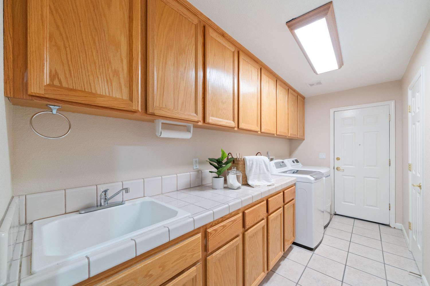 Detail Gallery Image 26 of 44 For 2475 Minden Ct, Sacramento,  CA 95835 - 4 Beds | 2/1 Baths