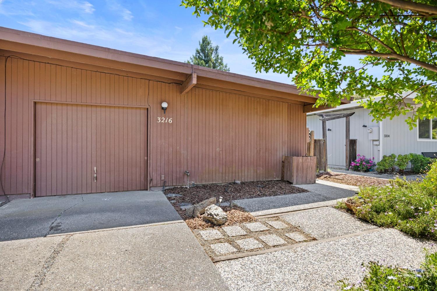 Detail Gallery Image 5 of 65 For 3216 Trawler, Davis,  CA 95616 - 2 Beds | 1/1 Baths