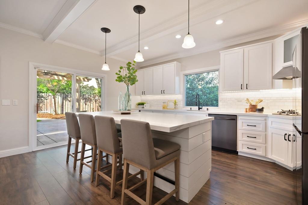 Detail Gallery Image 14 of 63 For 2725 Henri Ct, Davis,  CA 95618 - 5 Beds | 2/1 Baths