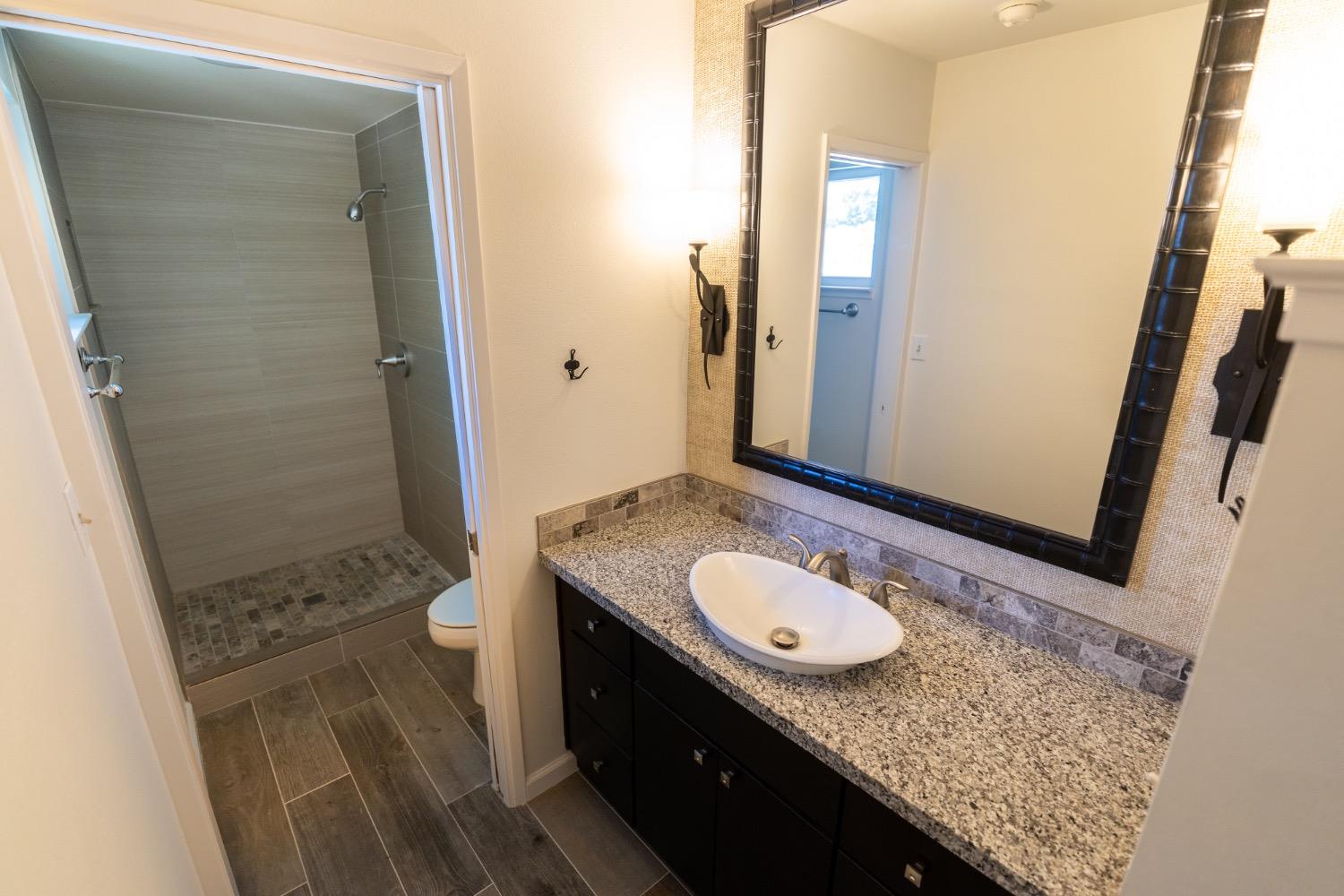 Detail Gallery Image 13 of 19 For 2200 El Cejo Cir, Rancho Cordova,  CA 95670 - 5 Beds | 2/1 Baths