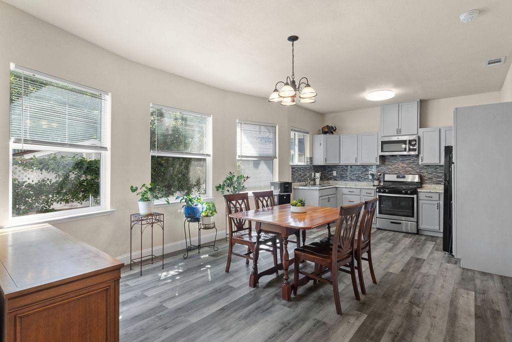 Detail Gallery Image 13 of 39 For 414 W Vine St, Stockton,  CA 95203 - 3 Beds | 2 Baths