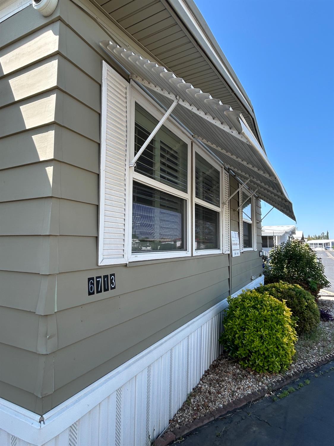 Detail Gallery Image 3 of 40 For 6616 Capital Dr 81, Sacramento,  CA 95828 - 2 Beds | 2 Baths