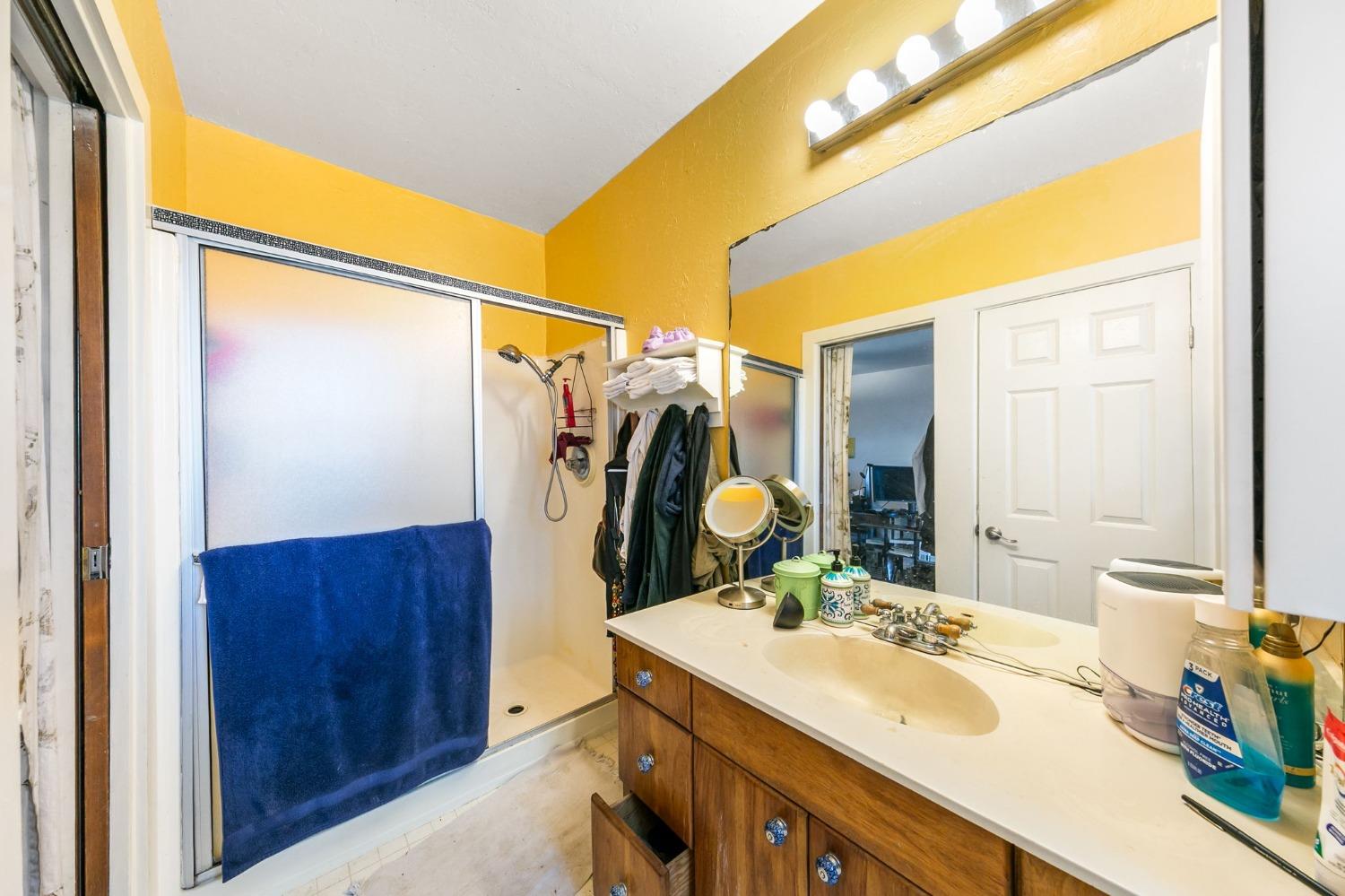 Detail Gallery Image 26 of 58 For 26 Oak Ave, Woodland,  CA 95695 - 4 Beds | 4 Baths