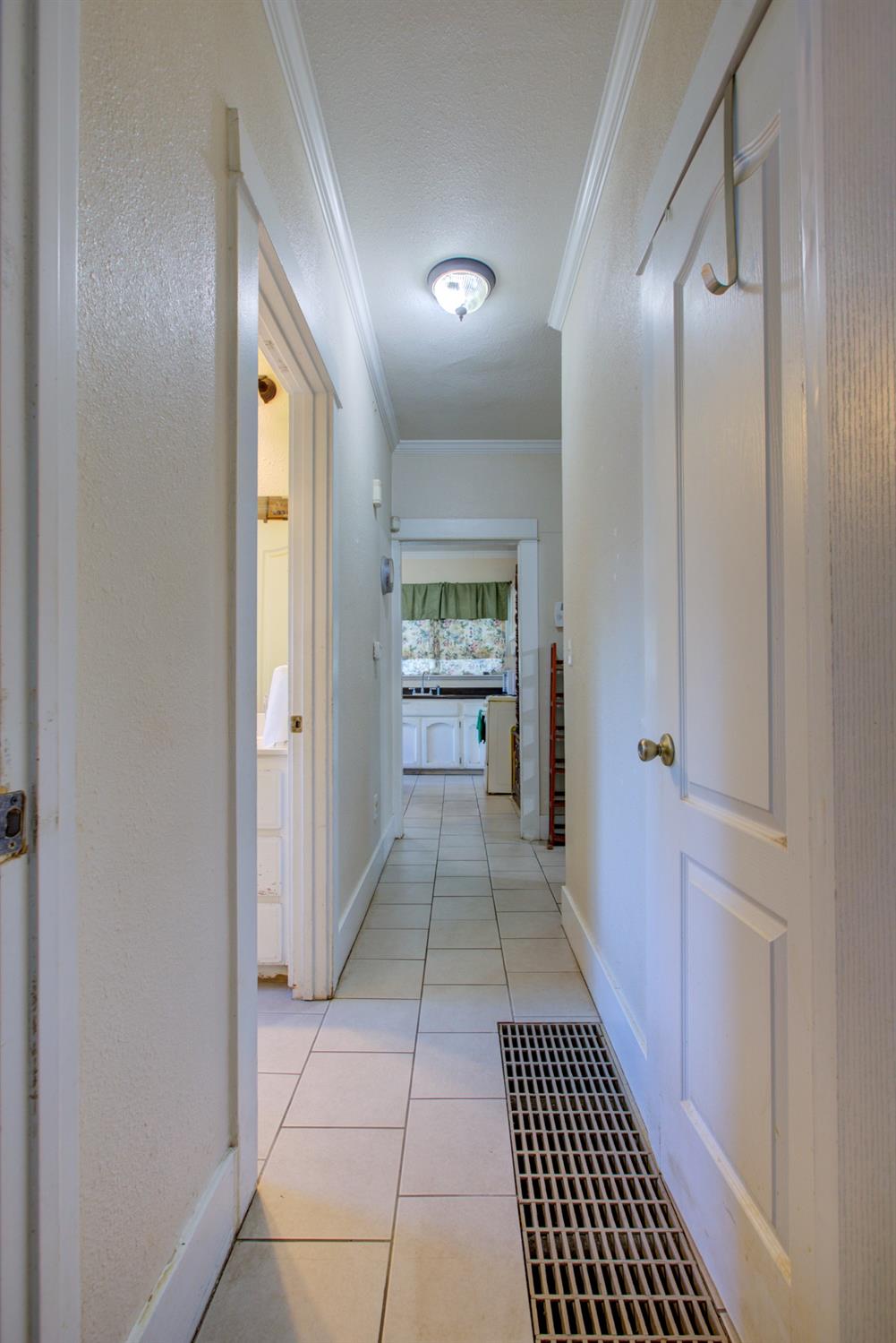 Detail Gallery Image 24 of 24 For 221 W 23rd St, Merced,  CA 95340 - 3 Beds | 1 Baths