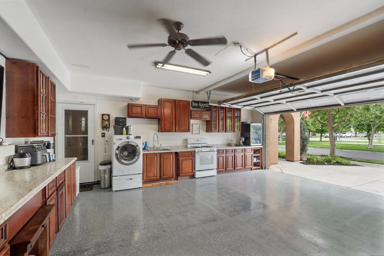 Detail Gallery Image 64 of 66 For 2881 Paseo Entrada Rd, Turlock,  CA 95382 - 4 Beds | 2/1 Baths
