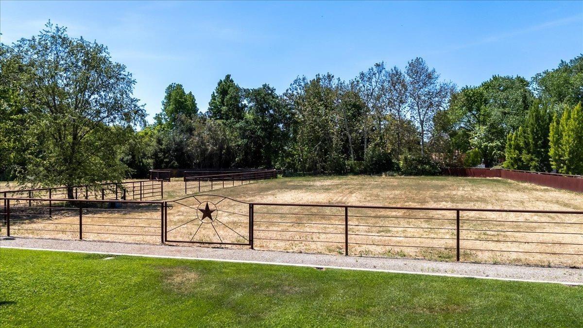 Detail Gallery Image 88 of 95 For 18879 Hidden Lakes Ln, Acampo,  CA 95220 - 3 Beds | 3/2 Baths