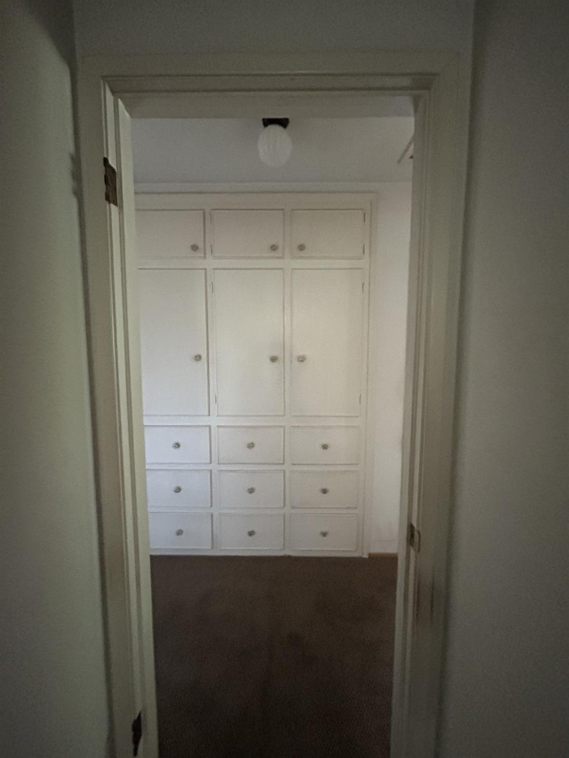 Detail Gallery Image 13 of 18 For 1008 Wellington Dr, Modesto,  CA 95350 - 4 Beds | 2/1 Baths