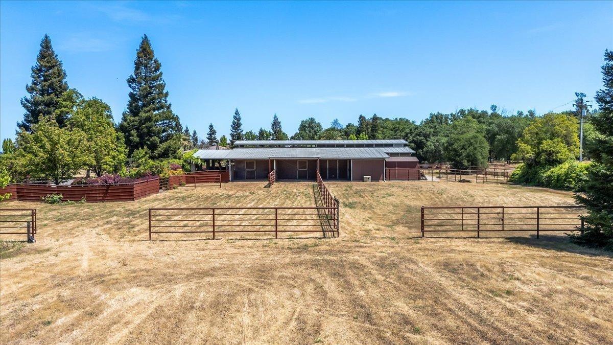 Detail Gallery Image 80 of 95 For 18879 Hidden Lakes Ln, Acampo,  CA 95220 - 3 Beds | 3/2 Baths