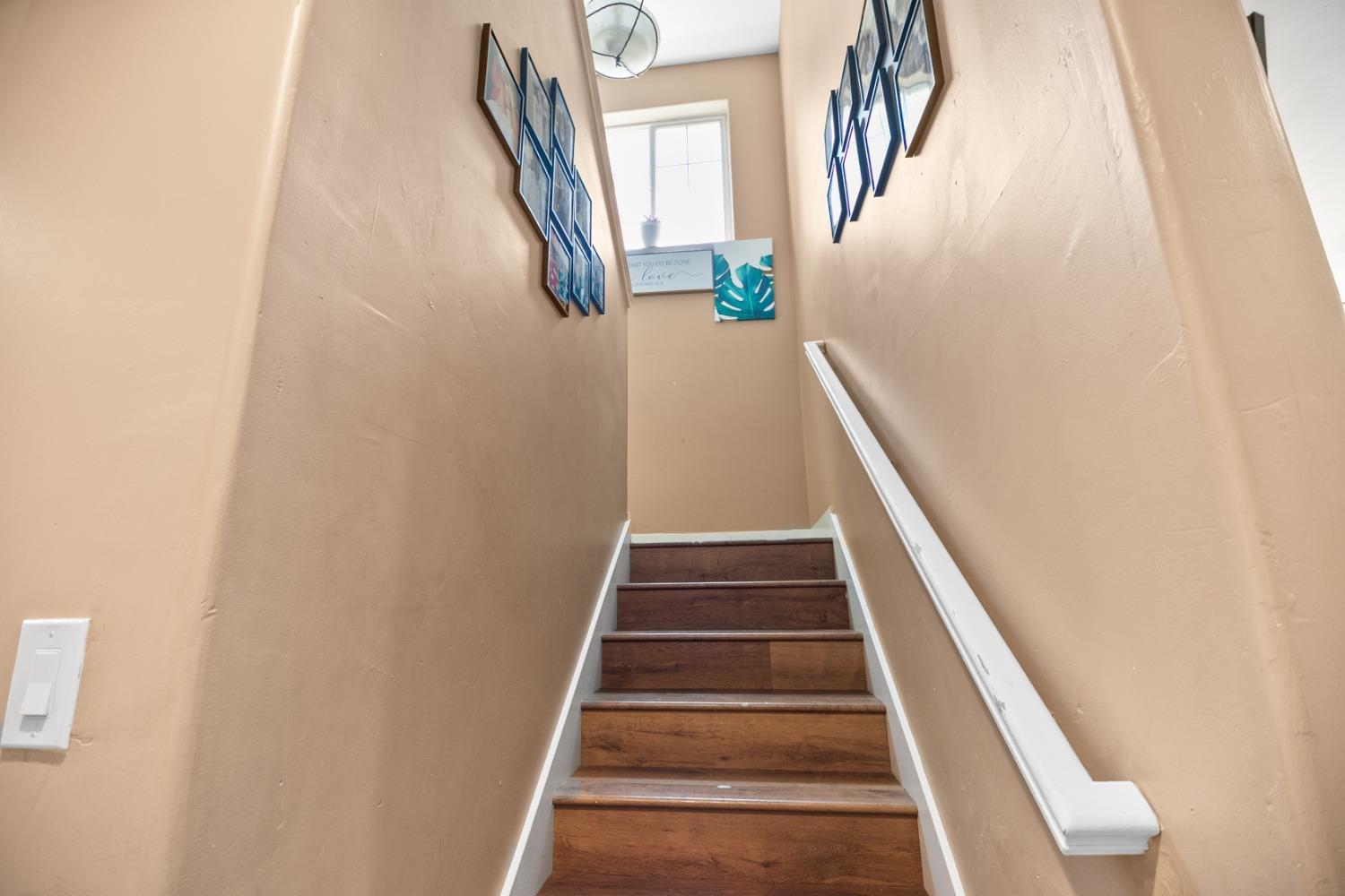 Detail Gallery Image 13 of 30 For 3879 8th Ave, Sacramento,  CA 95817 - 3 Beds | 2/1 Baths