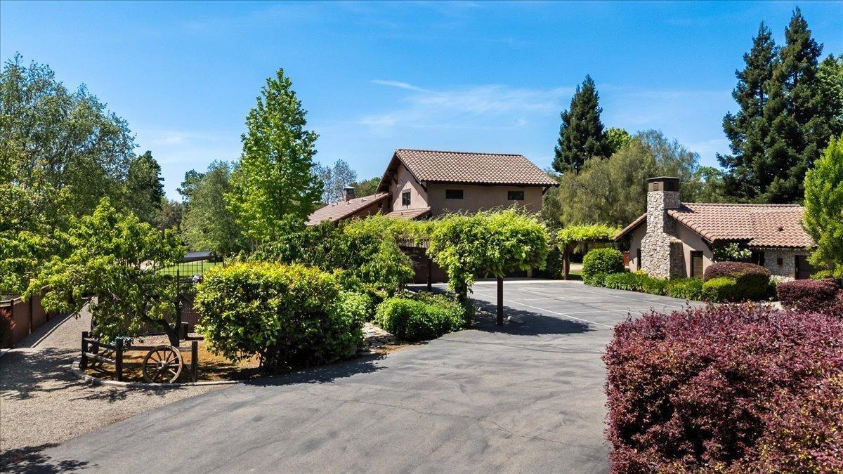 Detail Gallery Image 5 of 95 For 18879 Hidden Lakes Ln, Acampo,  CA 95220 - 3 Beds | 3/2 Baths