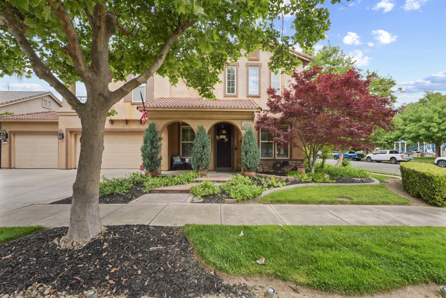 Detail Gallery Image 2 of 66 For 2881 Paseo Entrada Rd, Turlock,  CA 95382 - 4 Beds | 2/1 Baths