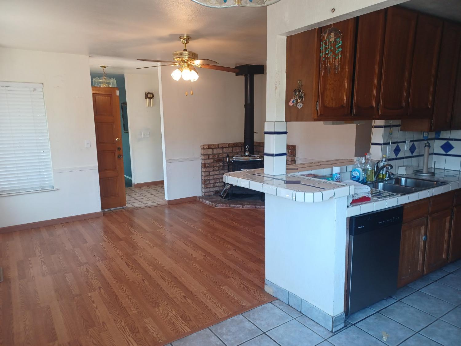 Detail Gallery Image 6 of 34 For 97 Poker Flat Rd, Copperopolis,  CA 95228 - 3 Beds | 2 Baths