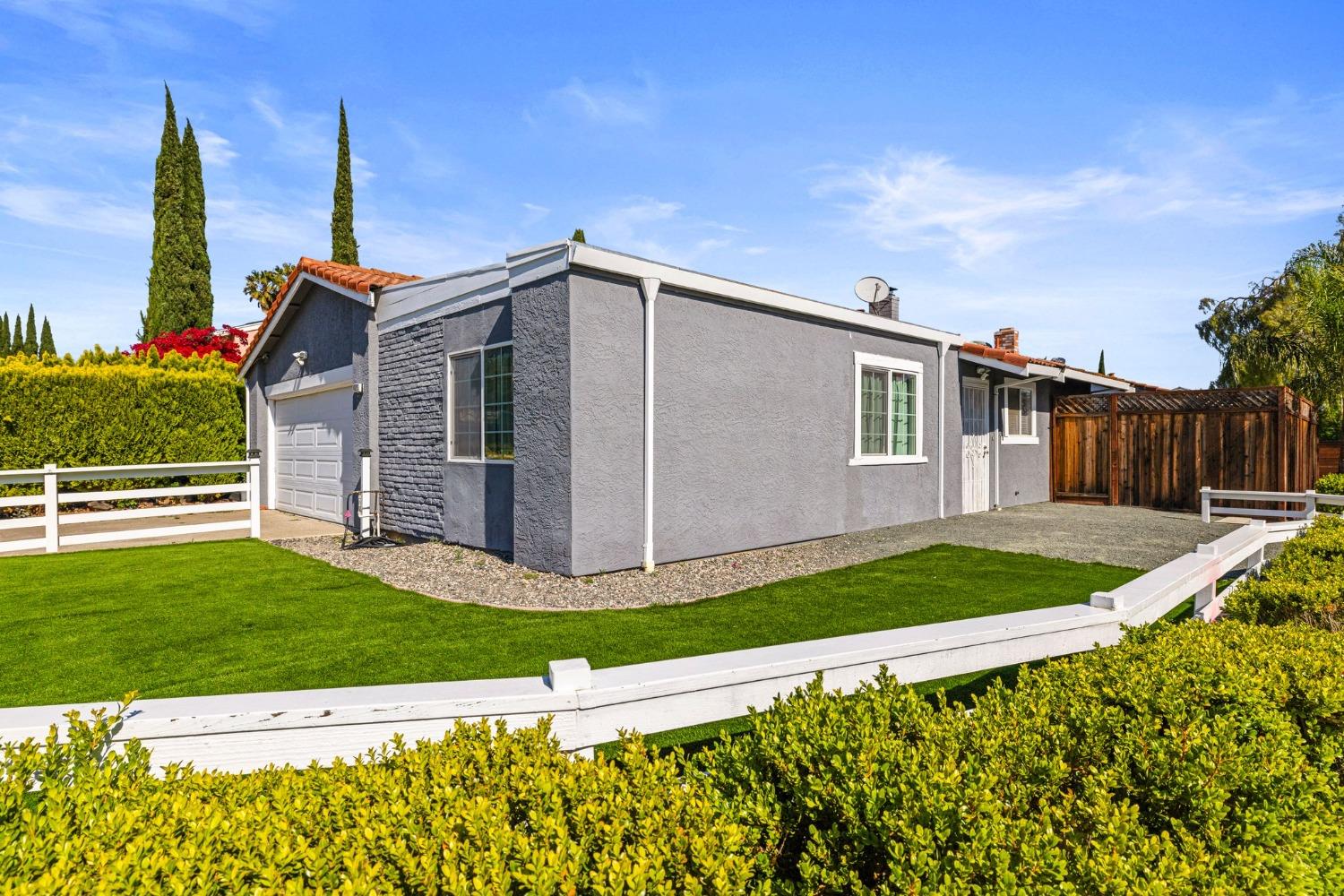 Redwood Drive, Antioch, California image 3