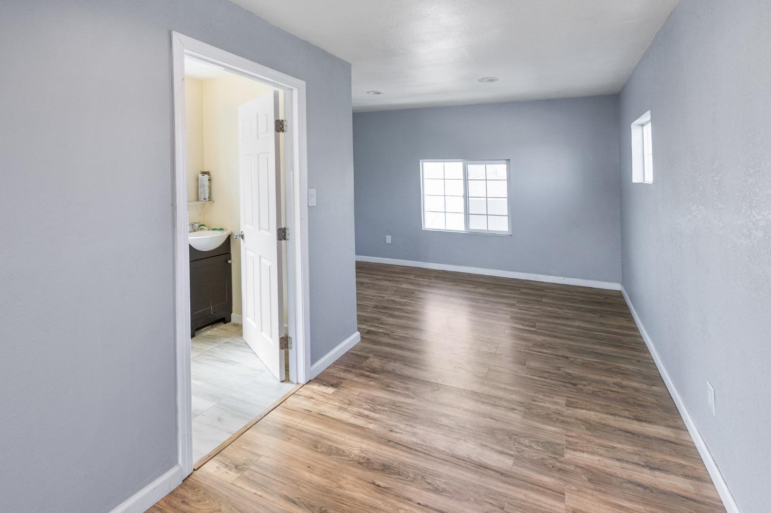 Detail Gallery Image 16 of 41 For 2931 Elm Ave, Merced,  CA 95348 - 3 Beds | 3 Baths