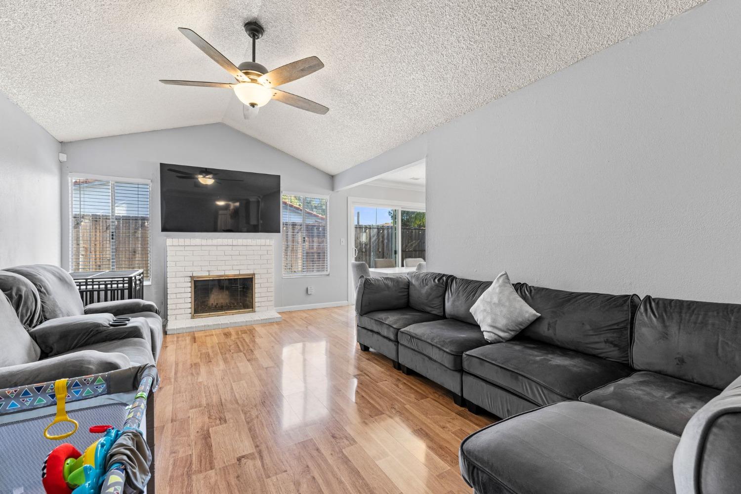 Redwood Drive, Antioch, California image 7