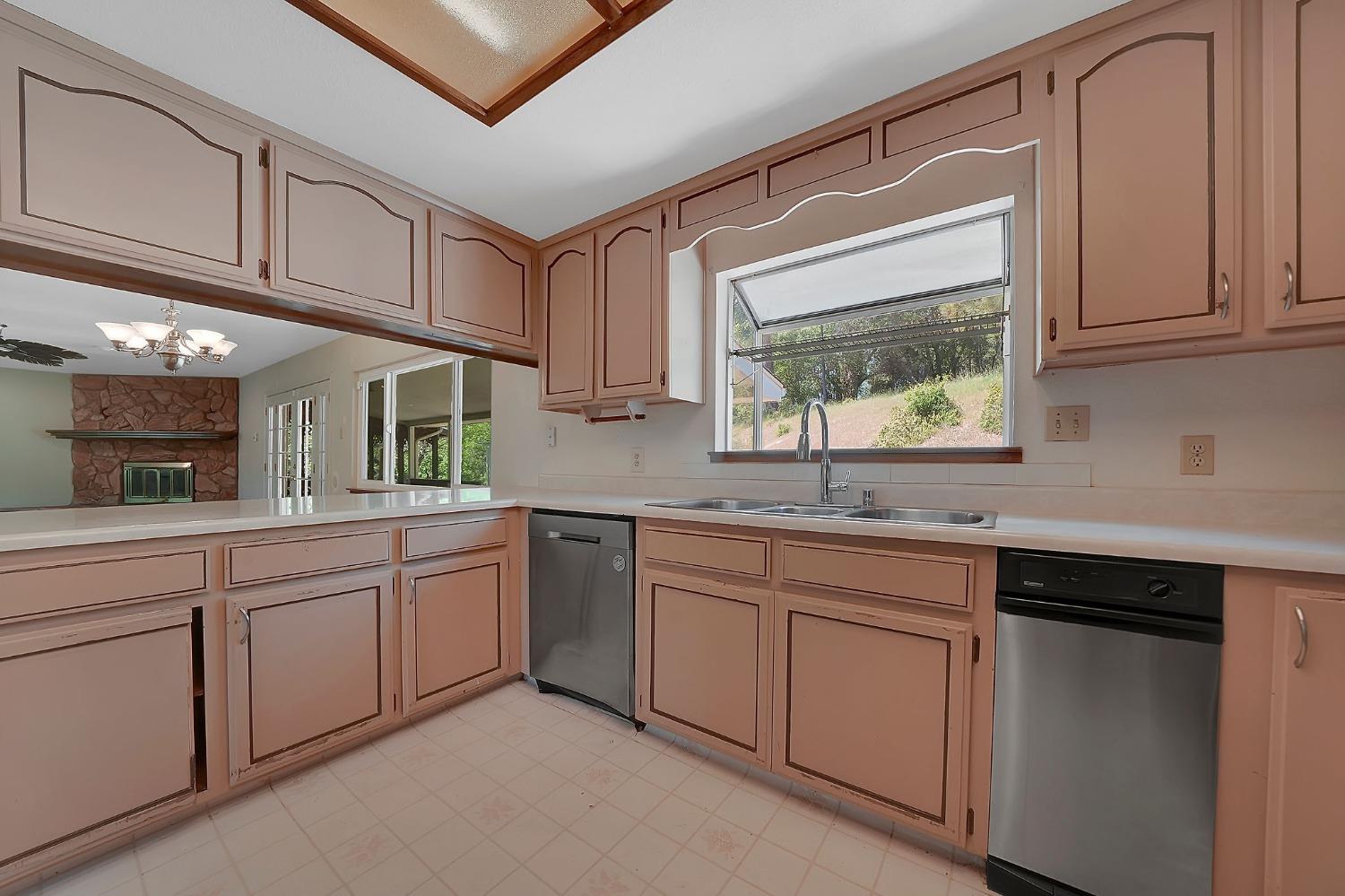 Detail Gallery Image 17 of 77 For 16735 Fiddletown Rd, Fiddletown,  CA 95629 - 3 Beds | 2 Baths