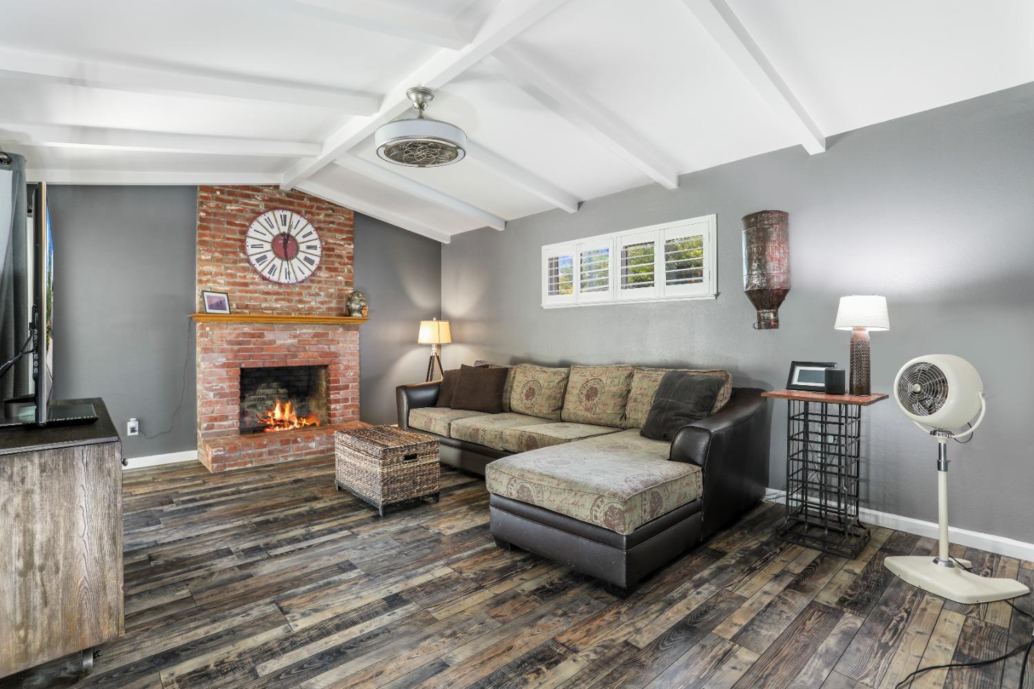 Detail Gallery Image 12 of 34 For 1304 Nelda Way, Modesto,  CA 95355 - 3 Beds | 2 Baths