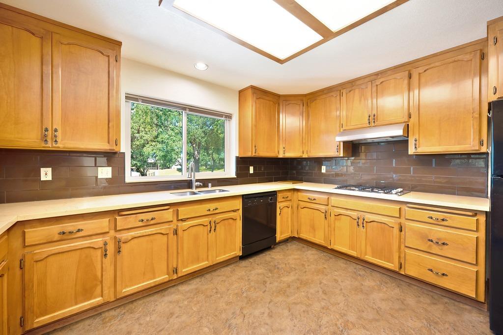 Detail Gallery Image 30 of 68 For 74 Greenbrier Dr, Oroville,  CA 95966 - 3 Beds | 3 Baths
