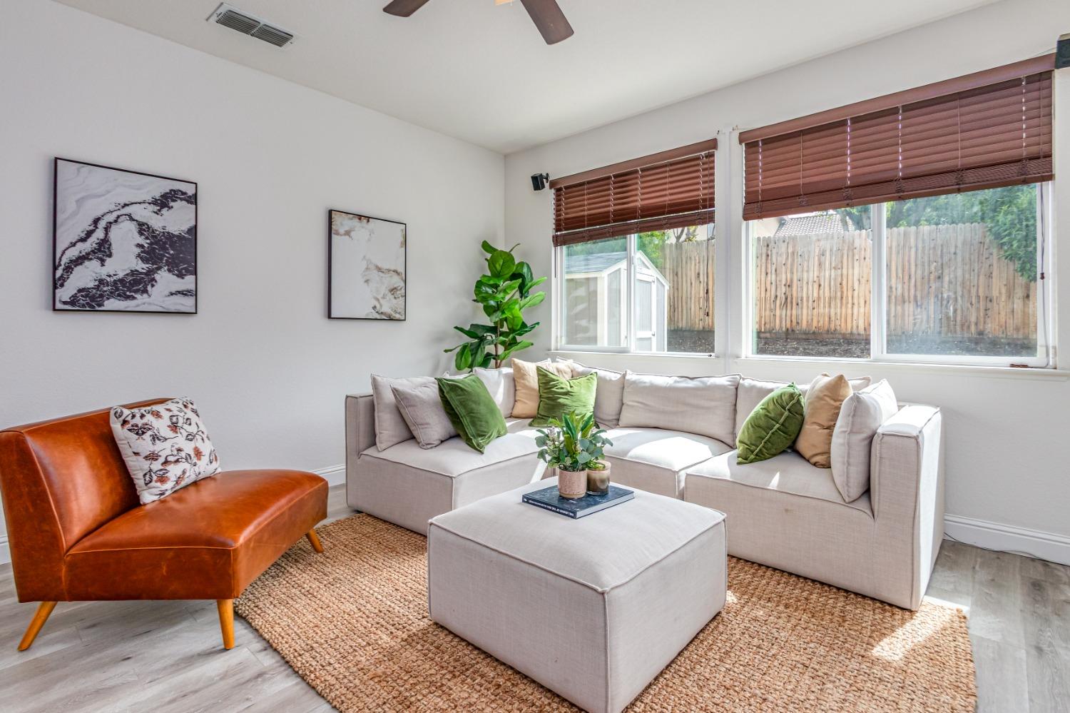 Detail Gallery Image 16 of 33 For 9090 Piazza Ct, Elk Grove,  CA 95624 - 4 Beds | 2/1 Baths