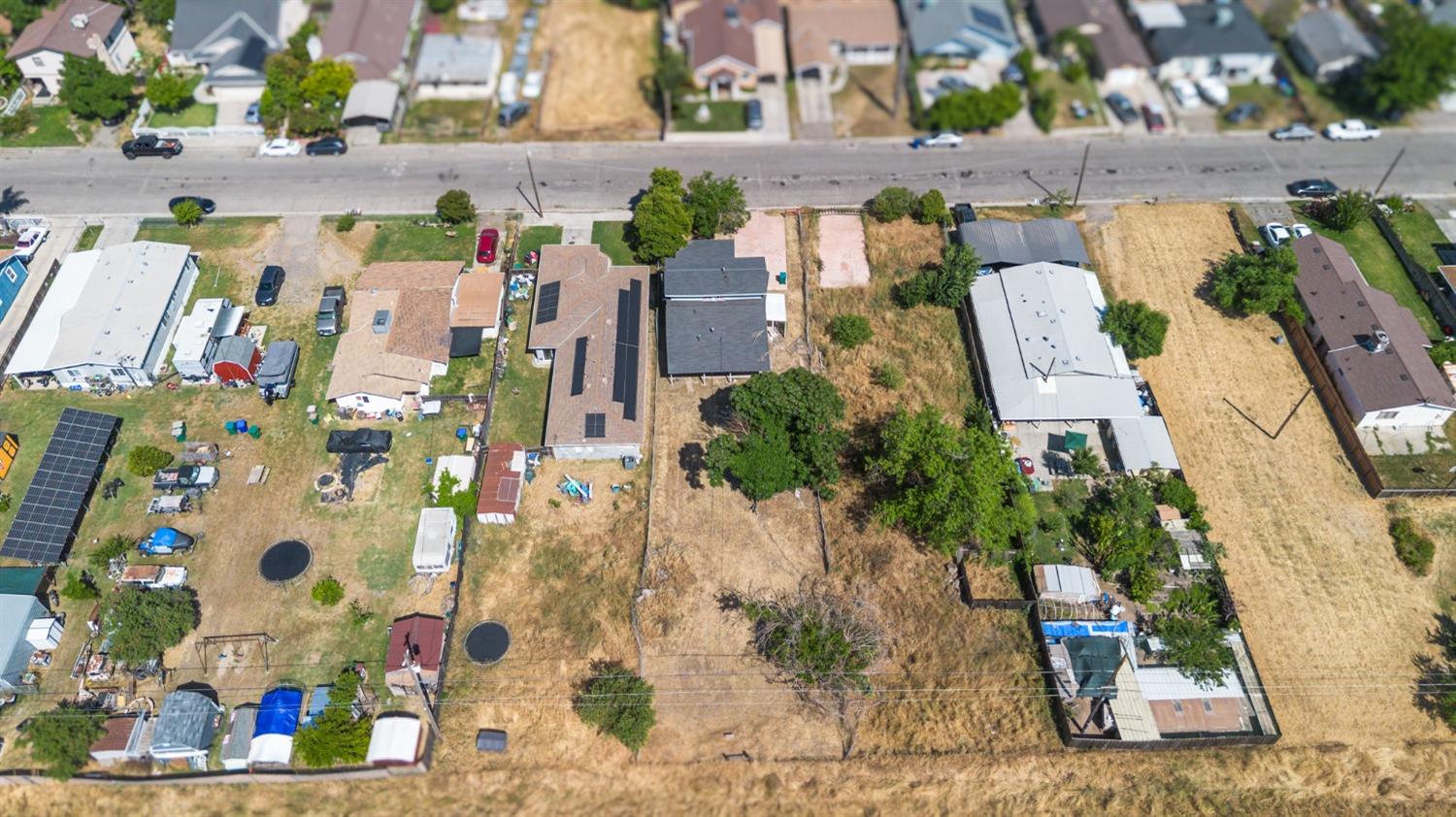 Detail Gallery Image 34 of 41 For 2931 Elm Ave, Merced,  CA 95348 - 3 Beds | 3 Baths