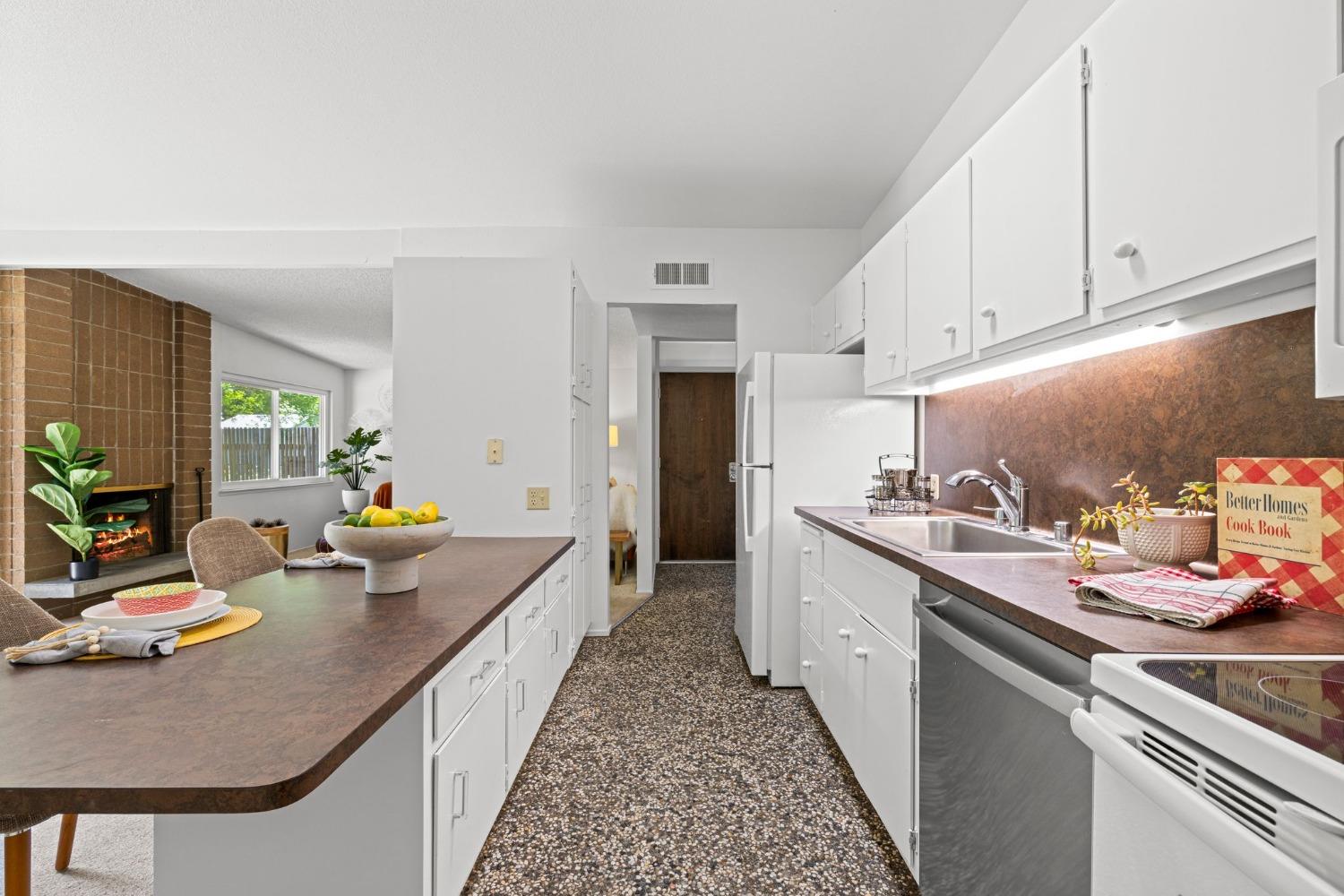Detail Gallery Image 23 of 65 For 3216 Trawler, Davis,  CA 95616 - 2 Beds | 1/1 Baths