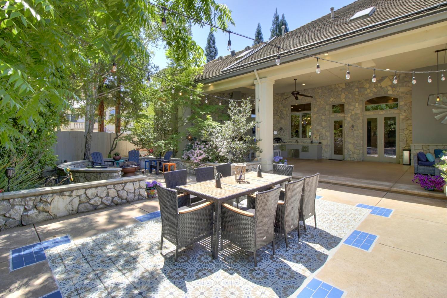 Detail Gallery Image 64 of 81 For 5011 Jardin Ln, Carmichael,  CA 95608 - 4 Beds | 4 Baths