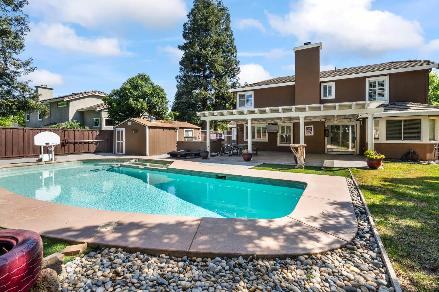 Detail Gallery Image 40 of 45 For 775 Vivian Dr, Livermore,  CA 94550 - 4 Beds | 3 Baths