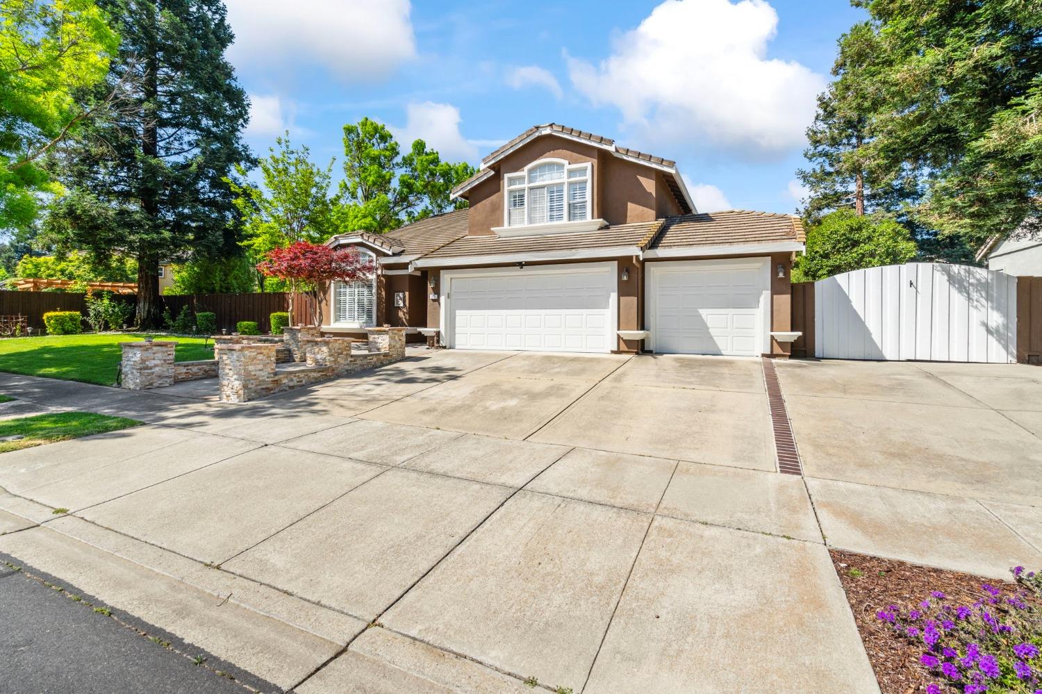 Detail Gallery Image 3 of 45 For 775 Vivian Dr, Livermore,  CA 94550 - 4 Beds | 3 Baths