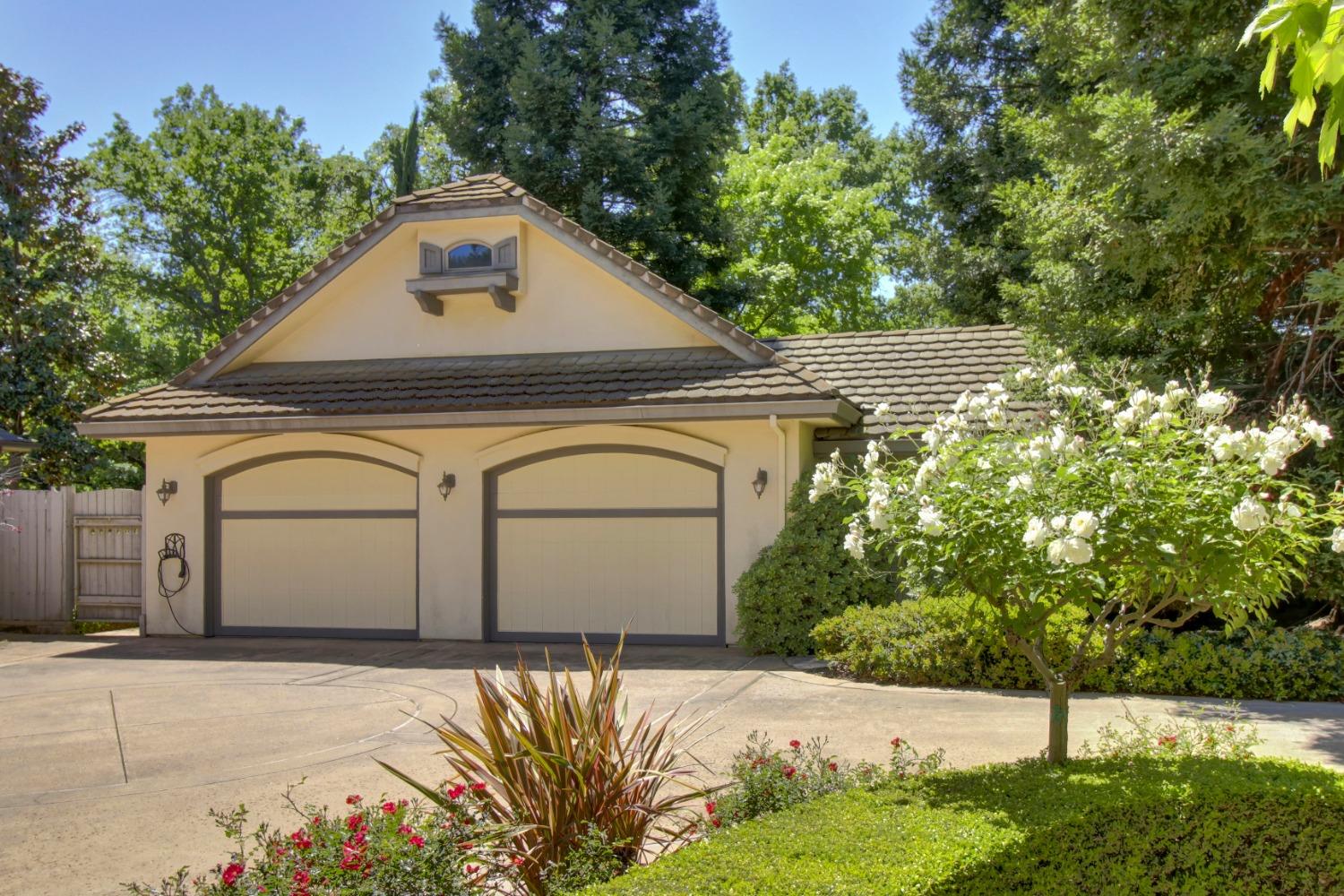 Detail Gallery Image 74 of 81 For 5011 Jardin Ln, Carmichael,  CA 95608 - 4 Beds | 4 Baths