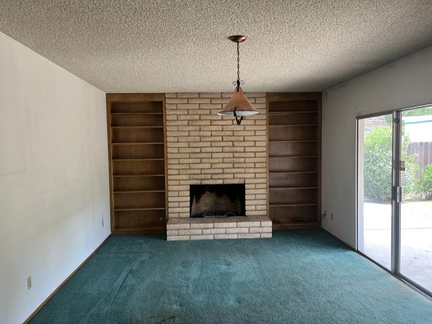 Detail Gallery Image 7 of 18 For 1008 Wellington Dr, Modesto,  CA 95350 - 4 Beds | 2/1 Baths