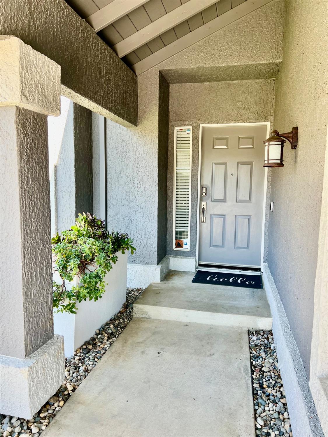 Detail Gallery Image 4 of 49 For 4125 Perry Creek Ct, Antelope,  CA 95843 - 4 Beds | 3 Baths