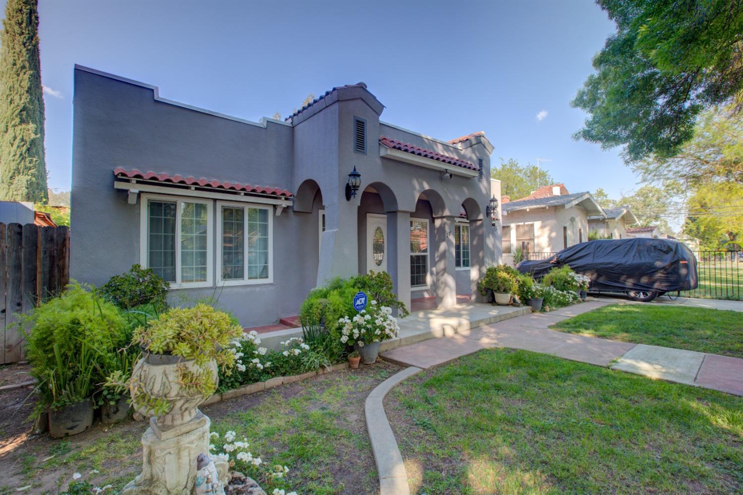 Detail Gallery Image 2 of 24 For 221 W 23rd St, Merced,  CA 95340 - 3 Beds | 1 Baths