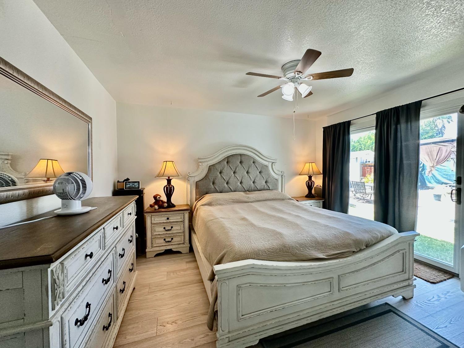 Detail Gallery Image 14 of 24 For 1833 Reisling Dr, Lodi,  CA 95240 - 4 Beds | 2 Baths