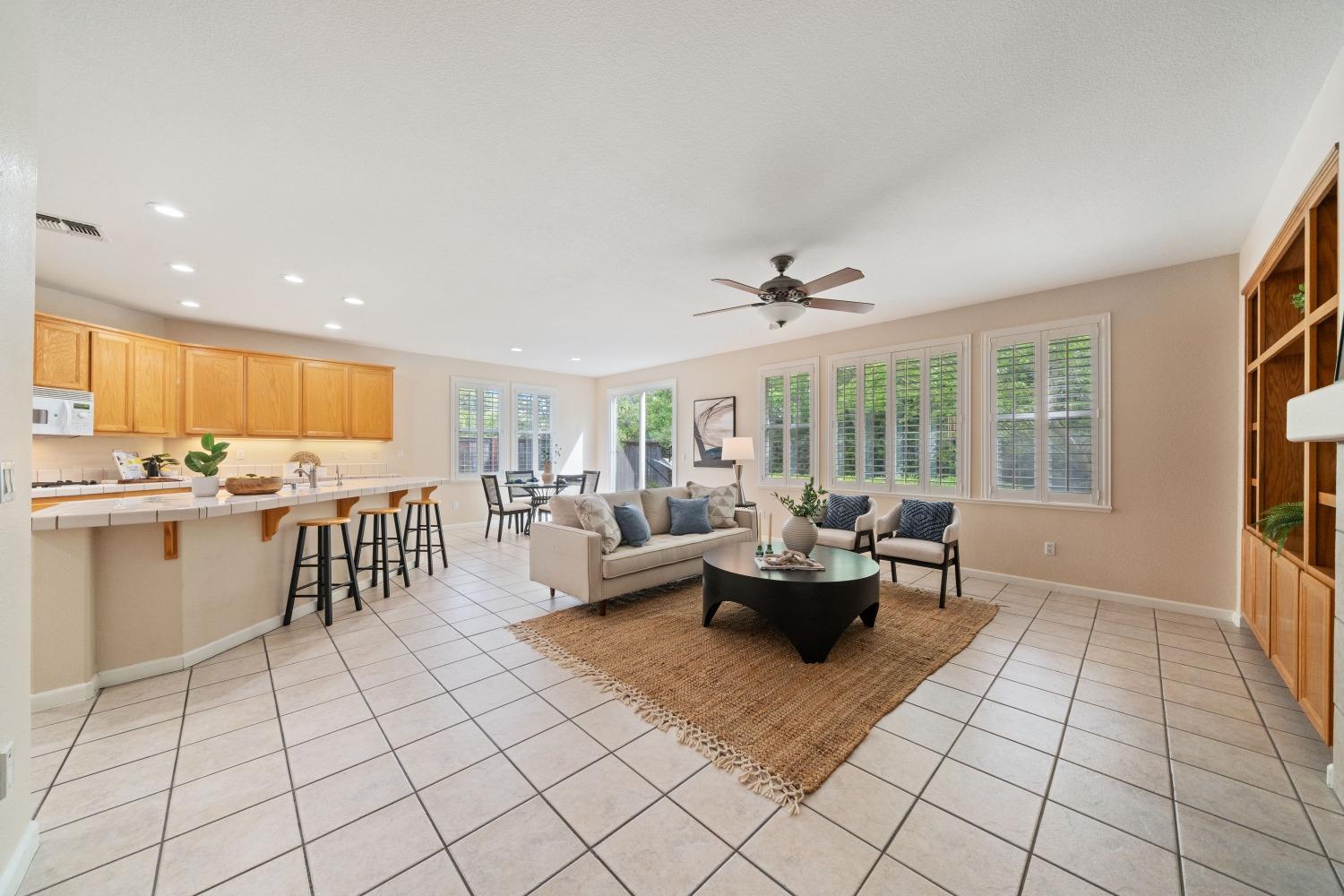 Detail Gallery Image 12 of 44 For 2475 Minden Ct, Sacramento,  CA 95835 - 4 Beds | 2/1 Baths