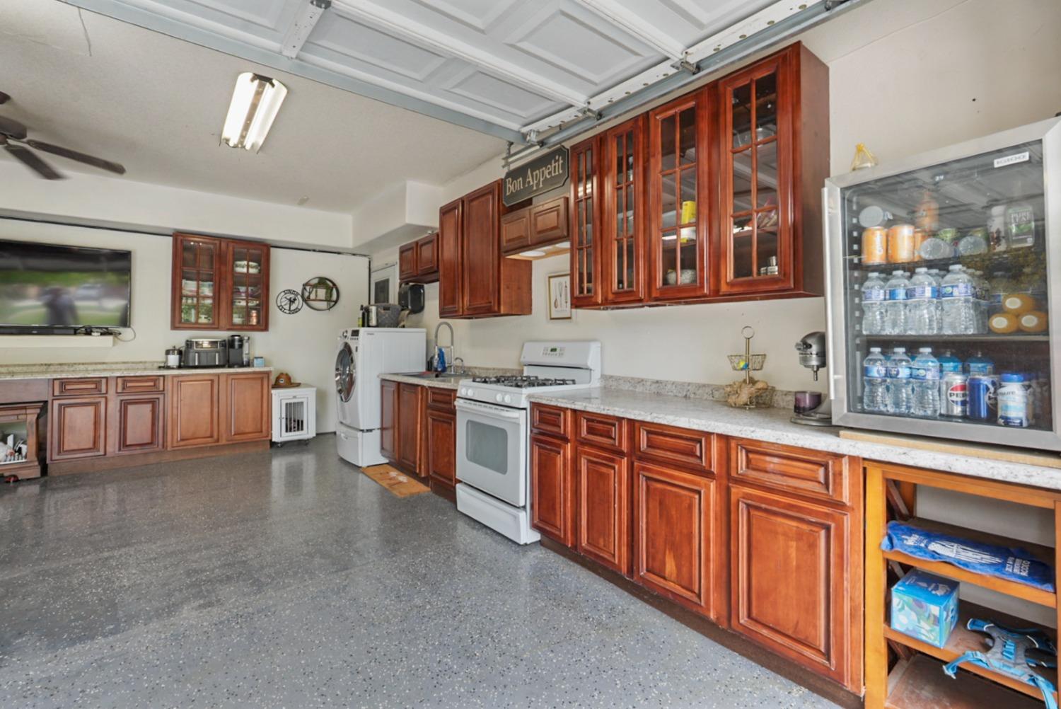 Detail Gallery Image 60 of 66 For 2881 Paseo Entrada Rd, Turlock,  CA 95382 - 4 Beds | 2/1 Baths