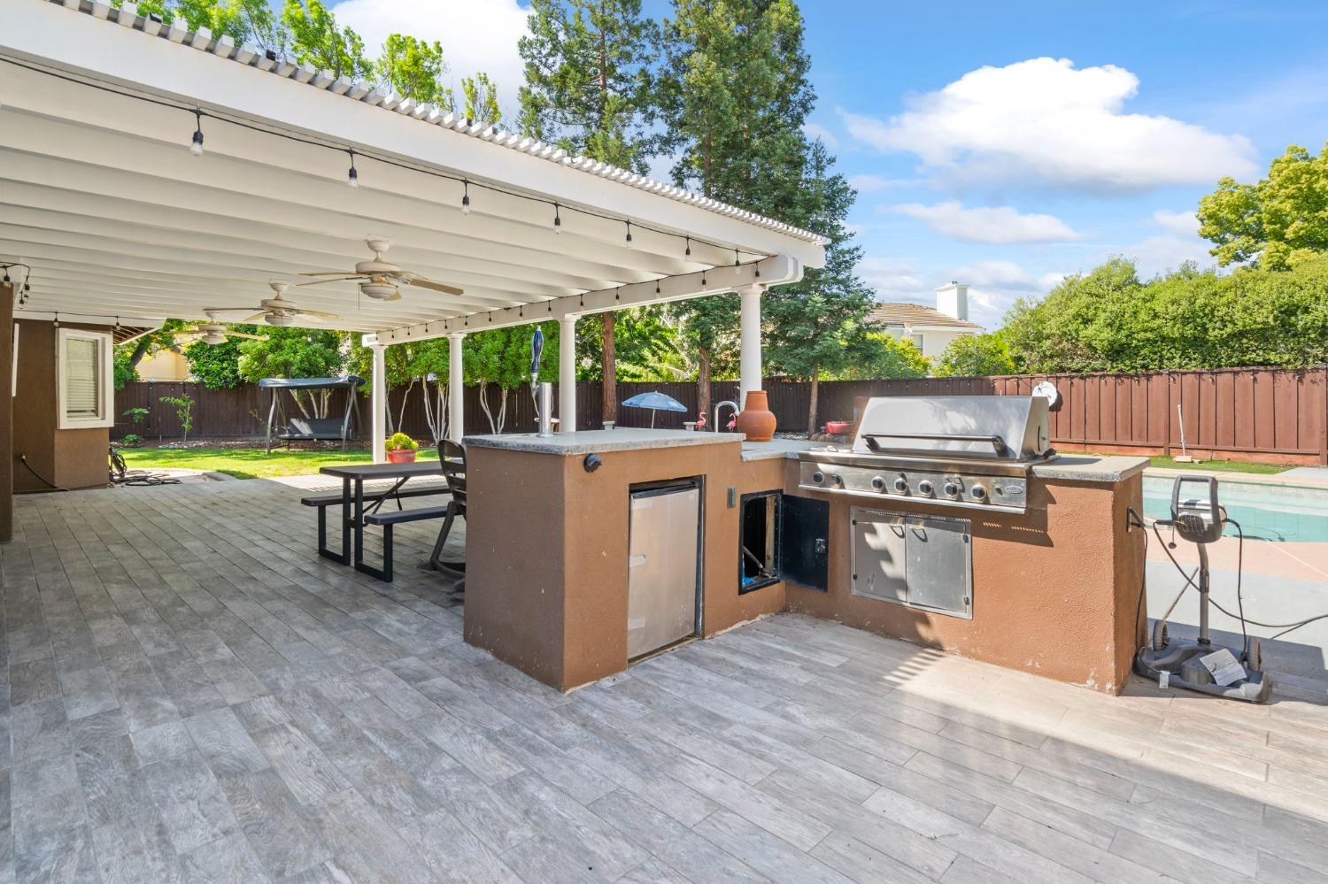 Detail Gallery Image 37 of 45 For 775 Vivian Dr, Livermore,  CA 94550 - 4 Beds | 3 Baths