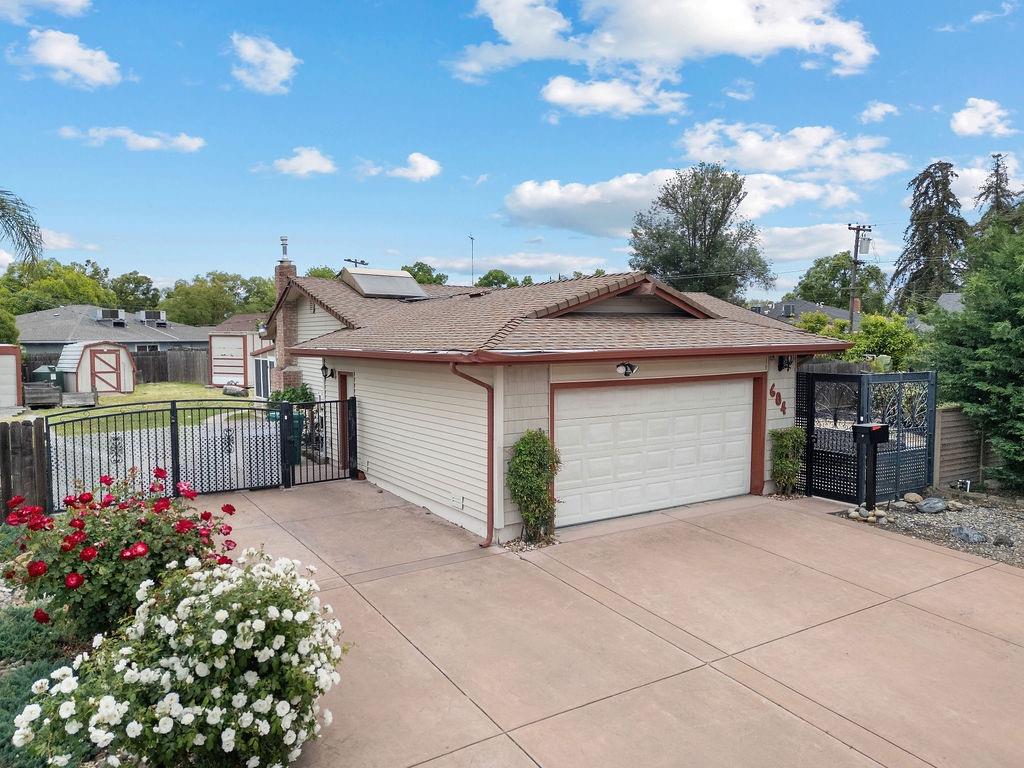 Detail Gallery Image 3 of 50 For 604 San Miguel Ave, Stockton,  CA 95210 - 3 Beds | 2 Baths