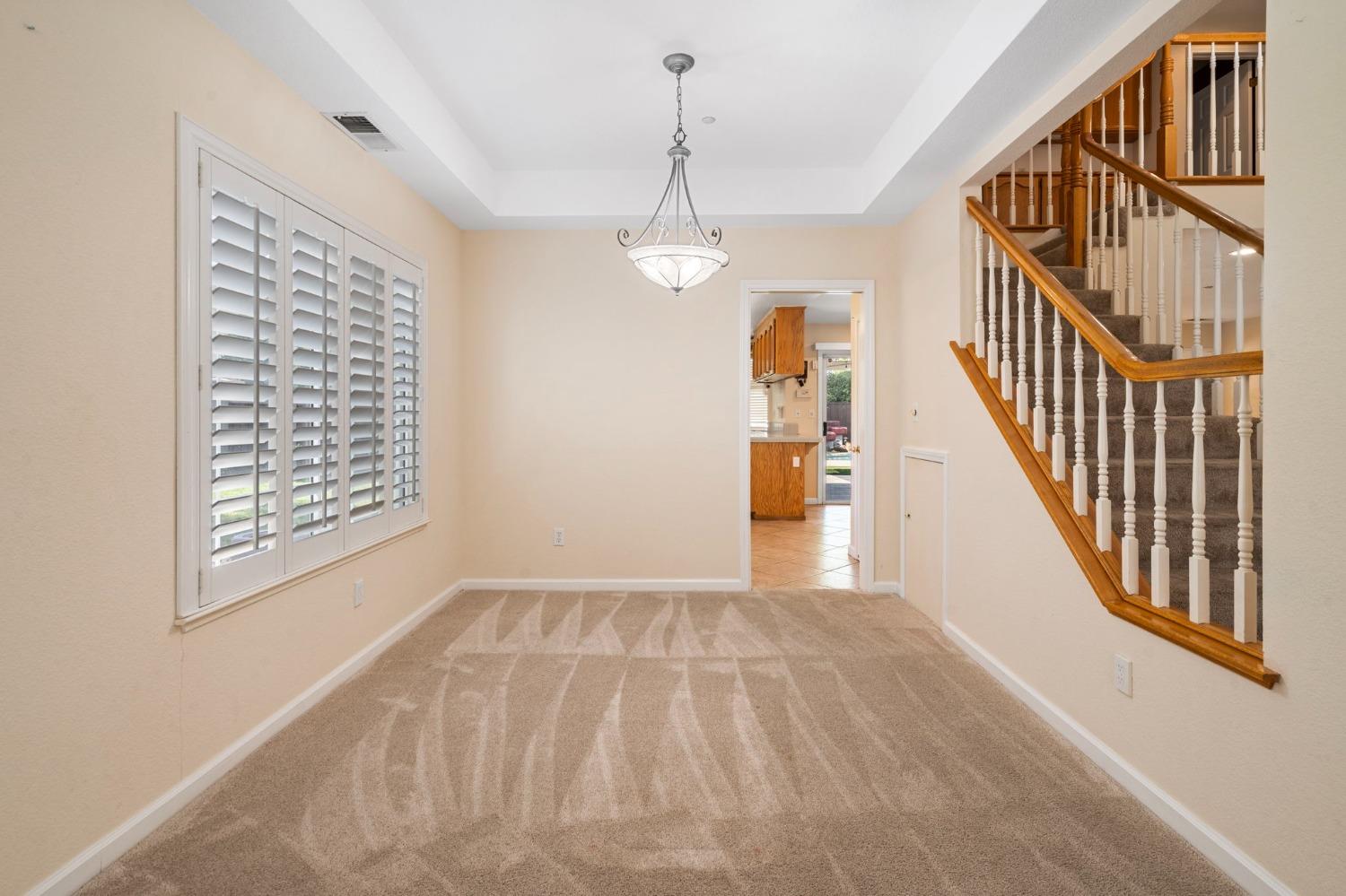 Detail Gallery Image 9 of 45 For 775 Vivian Dr, Livermore,  CA 94550 - 4 Beds | 3 Baths