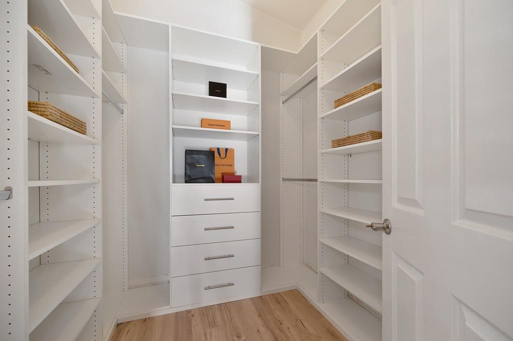 Detail Gallery Image 42 of 63 For 2725 Henri Ct, Davis,  CA 95618 - 5 Beds | 2/1 Baths