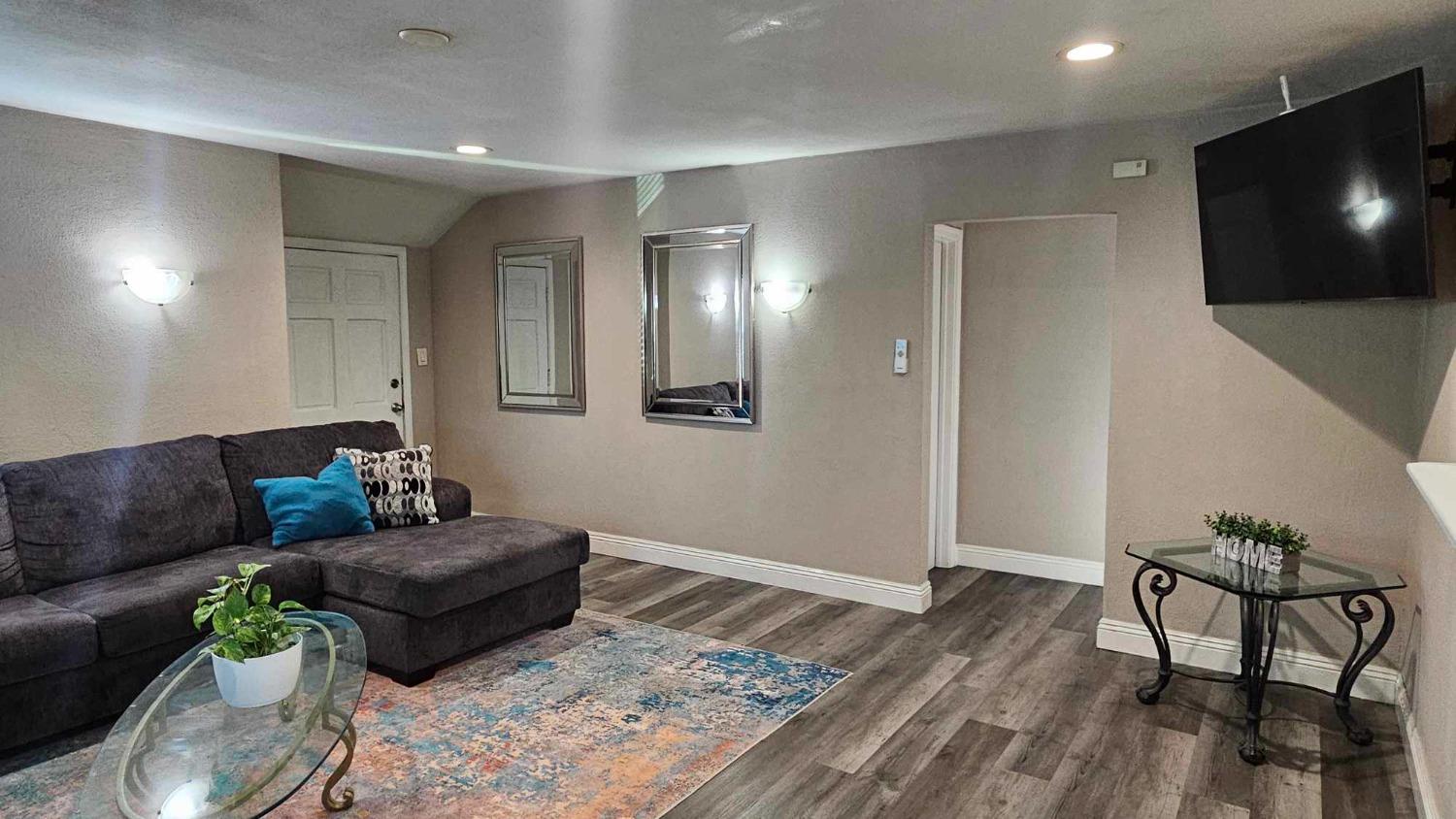 Detail Gallery Image 23 of 24 For 4725 Parker Ave, Sacramento,  CA 95820 - 2 Beds | 1 Baths