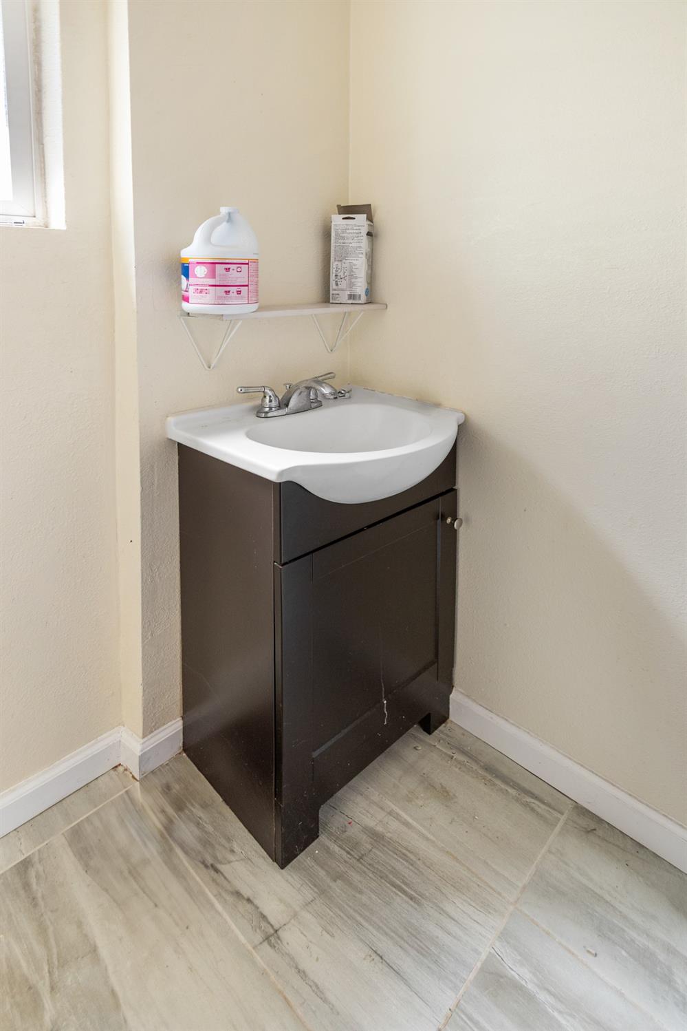 Detail Gallery Image 23 of 41 For 2931 Elm Ave, Merced,  CA 95348 - 3 Beds | 3 Baths