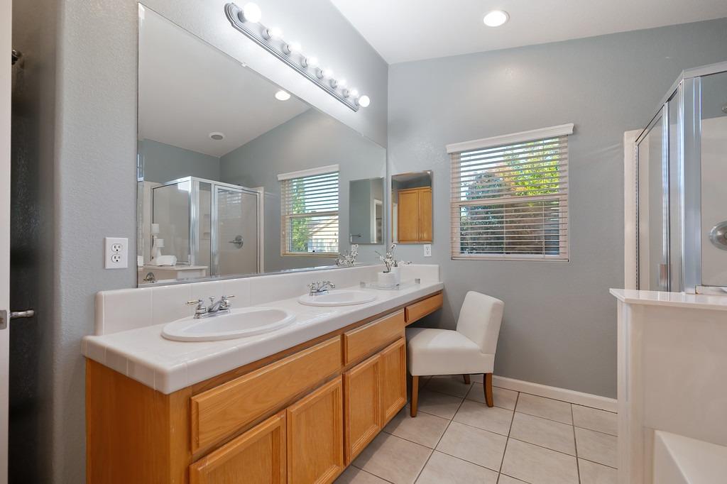 Detail Gallery Image 43 of 63 For 2725 Henri Ct, Davis,  CA 95618 - 5 Beds | 2/1 Baths