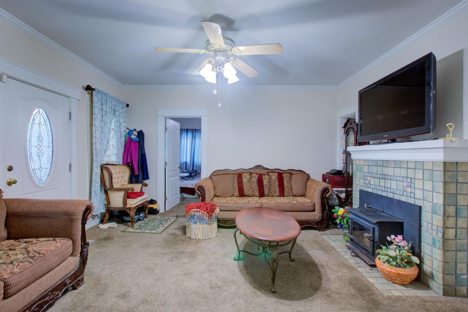 Detail Gallery Image 8 of 24 For 221 W 23rd St, Merced,  CA 95340 - 3 Beds | 1 Baths
