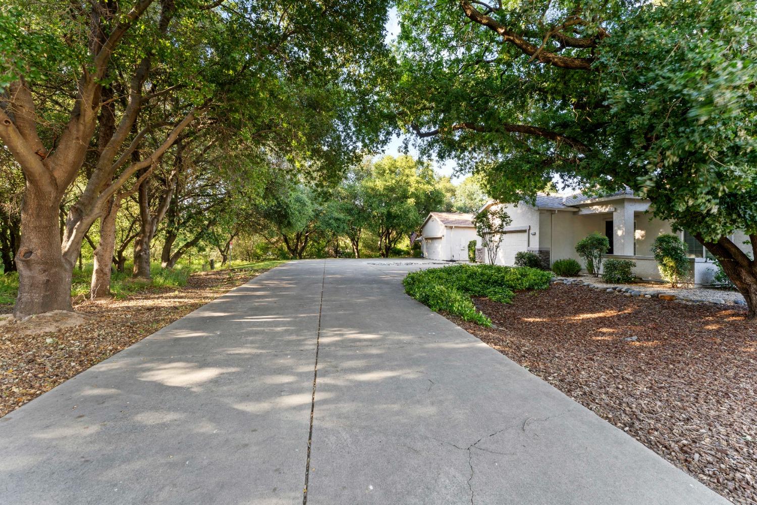 Detail Gallery Image 6 of 32 For 6222 Virk Ln, Citrus Heights,  CA 95621 - 2 Beds | 2 Baths