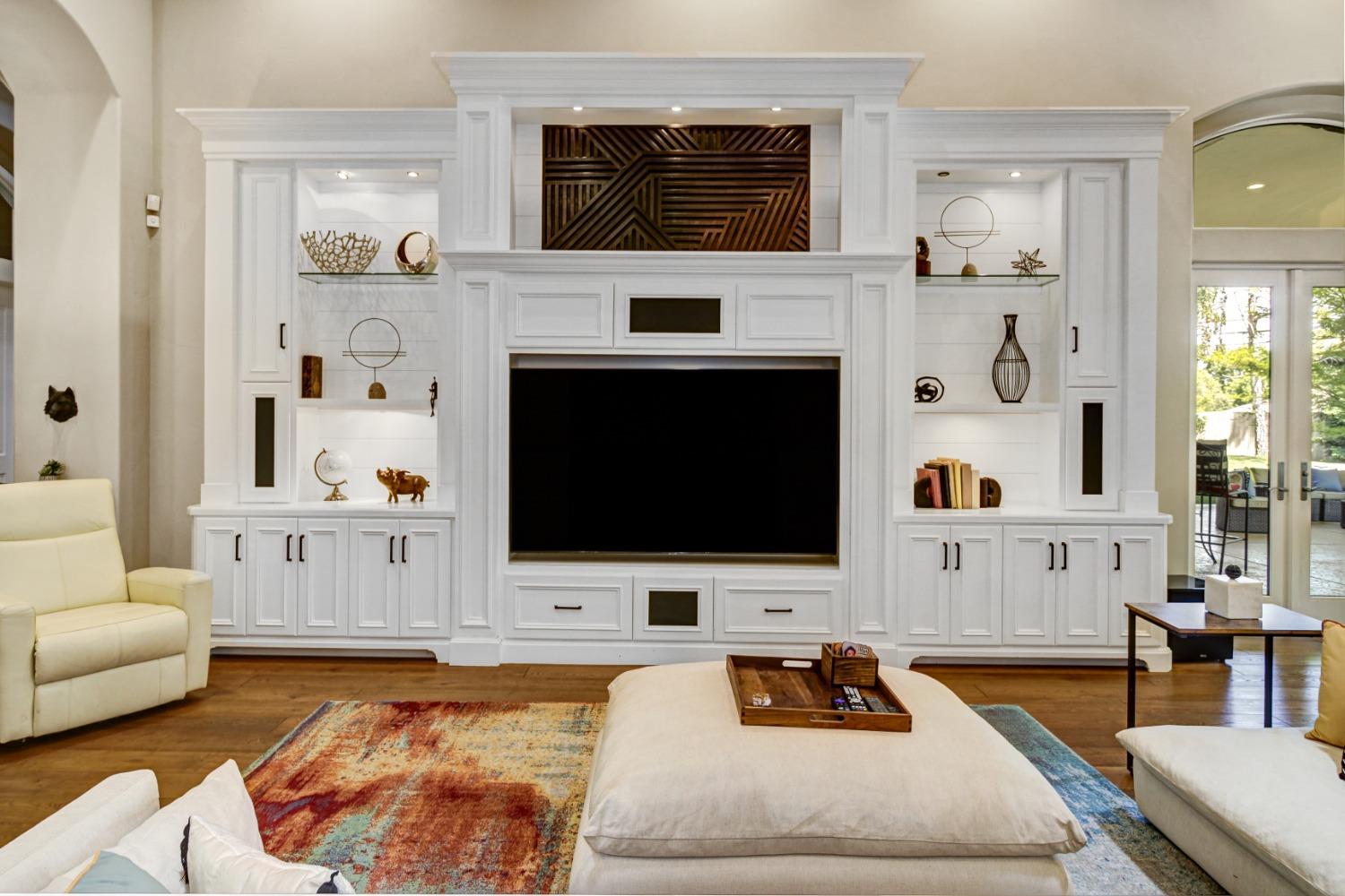Detail Gallery Image 19 of 81 For 5011 Jardin Ln, Carmichael,  CA 95608 - 4 Beds | 4 Baths