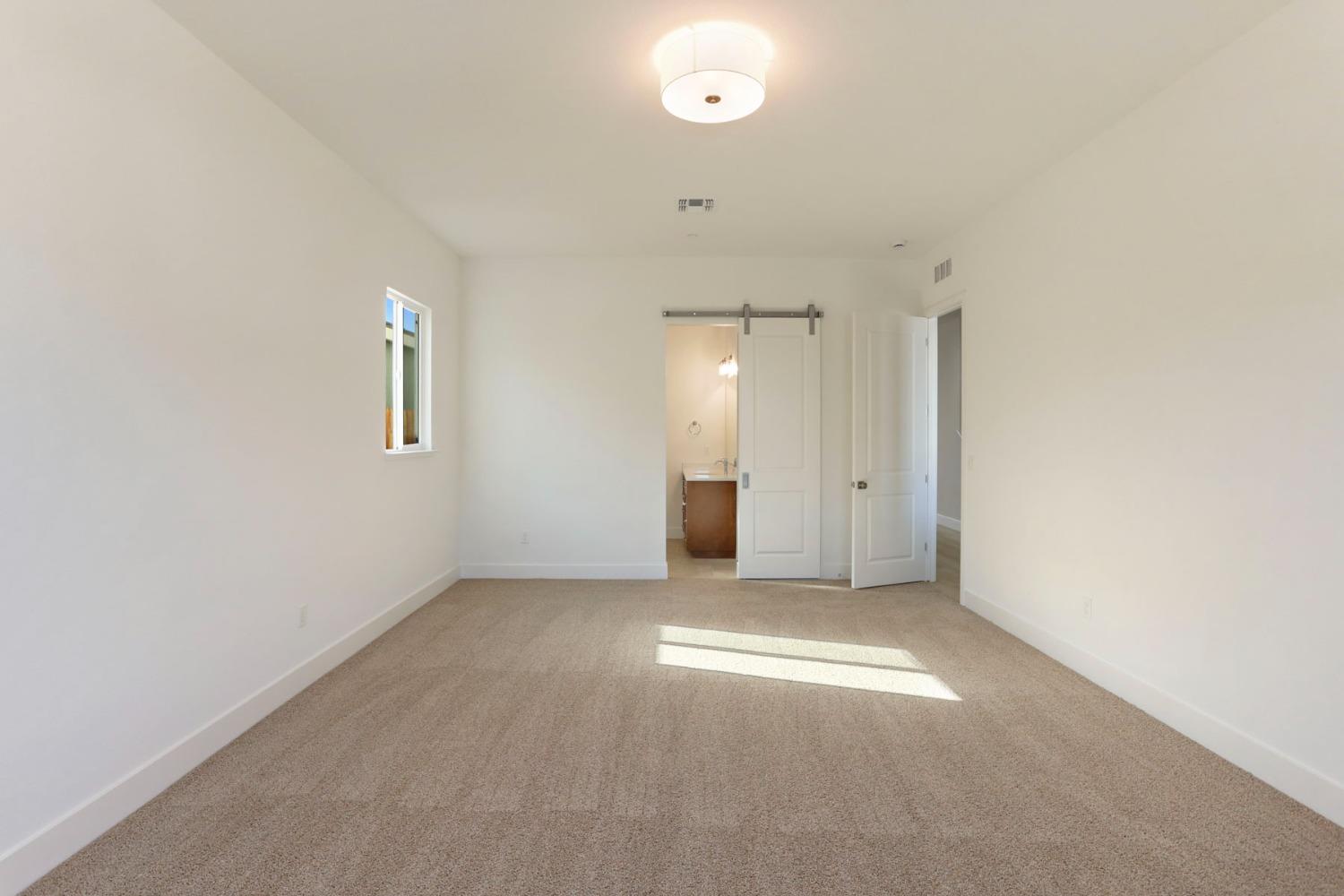 Paramount Lane, Manteca, California image 21