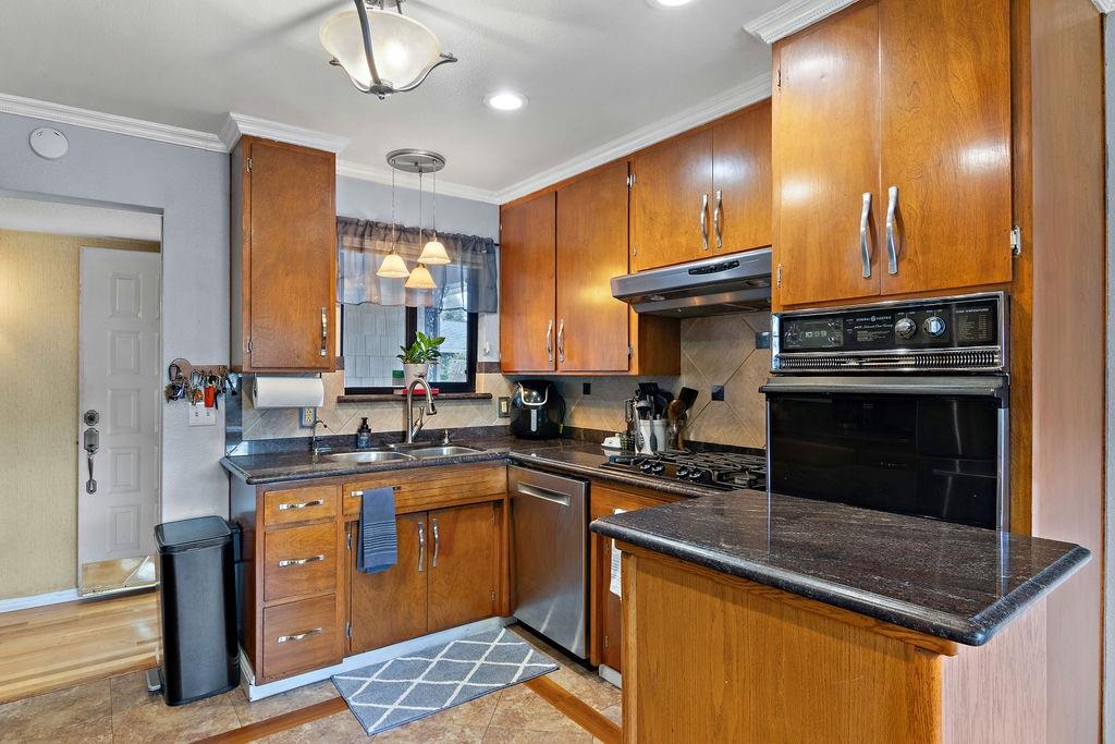 Detail Gallery Image 10 of 50 For 604 San Miguel Ave, Stockton,  CA 95210 - 3 Beds | 2 Baths