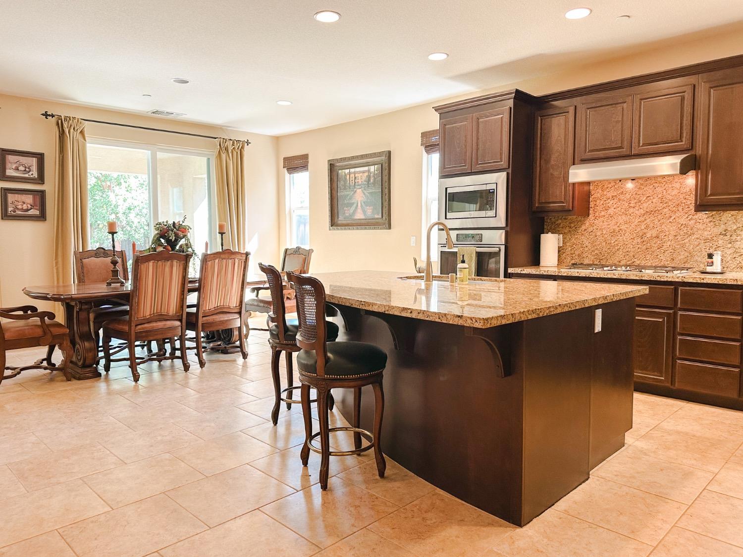 Detail Gallery Image 13 of 46 For 629 Ray Ct, Brentwood,  CA 94513 - 4 Beds | 3 Baths
